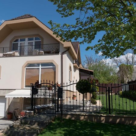 Rita-Vár Szálláshely Nyíregyháza Exterior foto